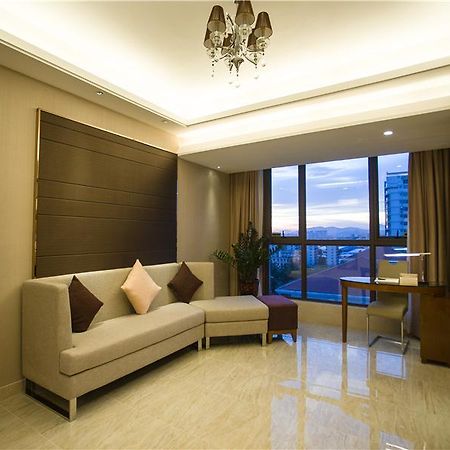 Vienna Hotel Sanya Sanya Bay Bagian luar foto